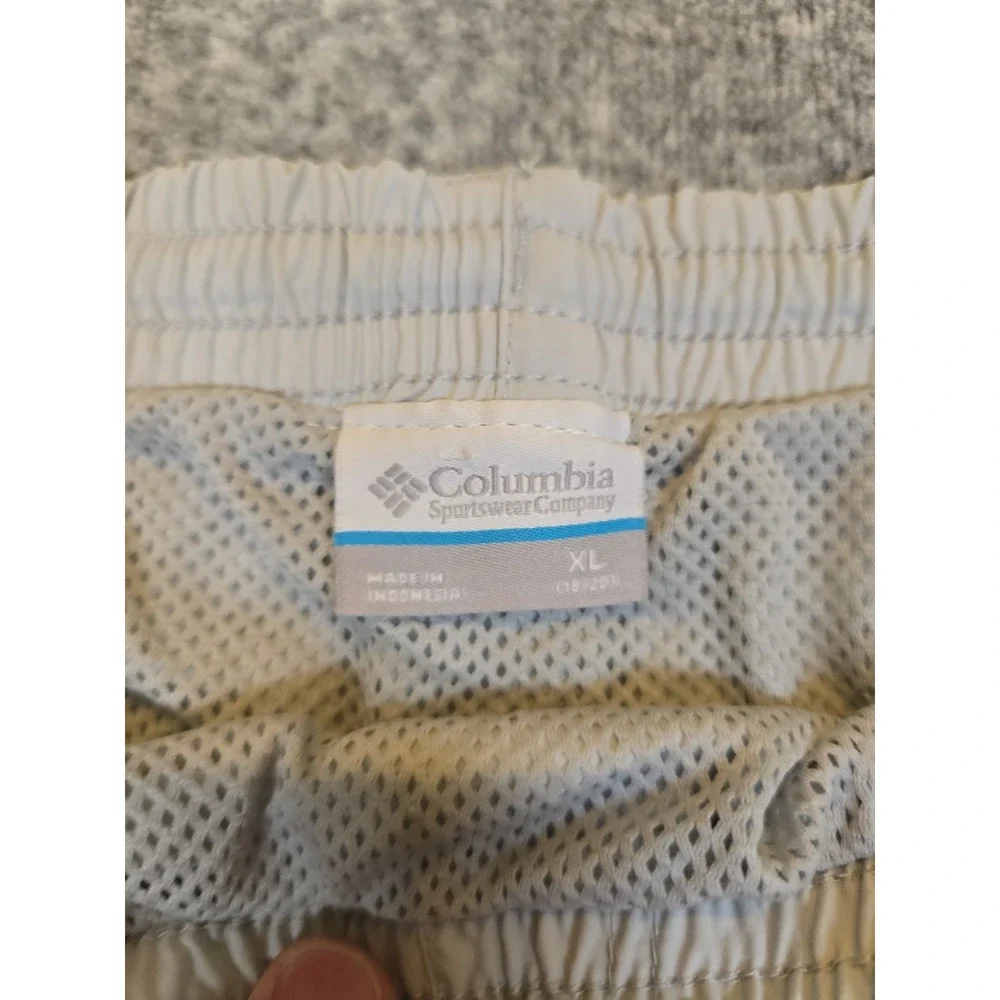 Columbia PFG Omni Shade Shorts Size Youth XL 18/20 Gray Lined Hiking Swim Trunks